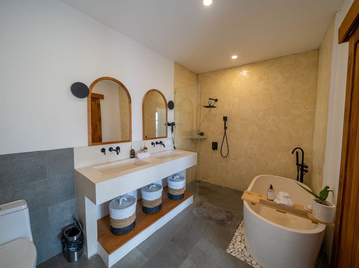 BRAND NEW 4 BEDROOM VILLA FOR YEARLY RENTAL10