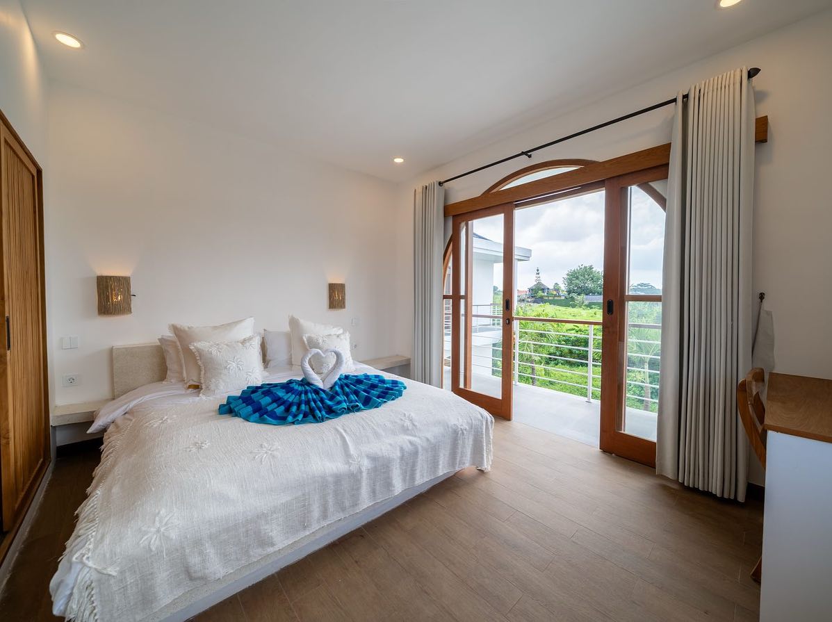 BRAND NEW 4 BEDROOM VILLA FOR YEARLY RENTAL13