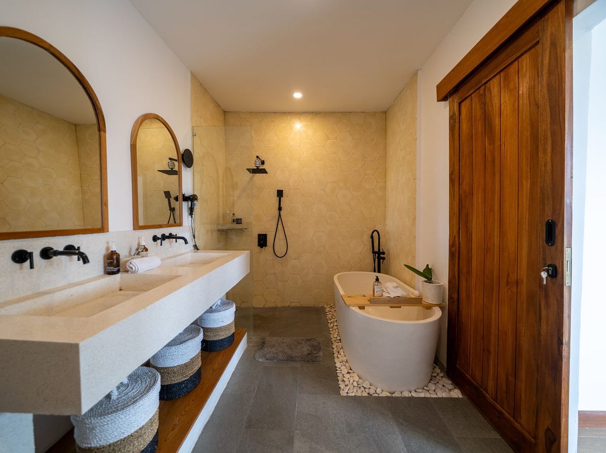 BRAND NEW 4 BEDROOM VILLA FOR YEARLY RENTAL14