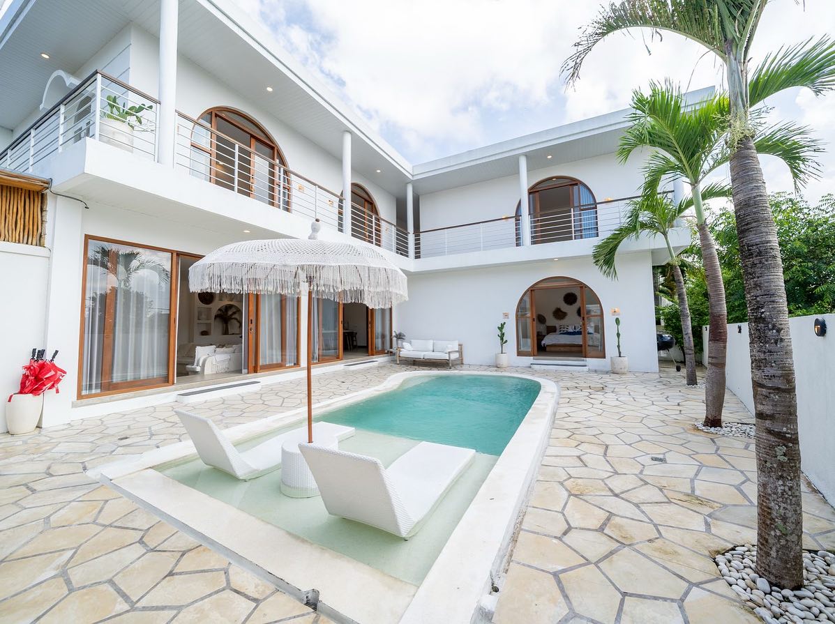 BRAND NEW 4 BEDROOM VILLA FOR YEARLY RENTAL2