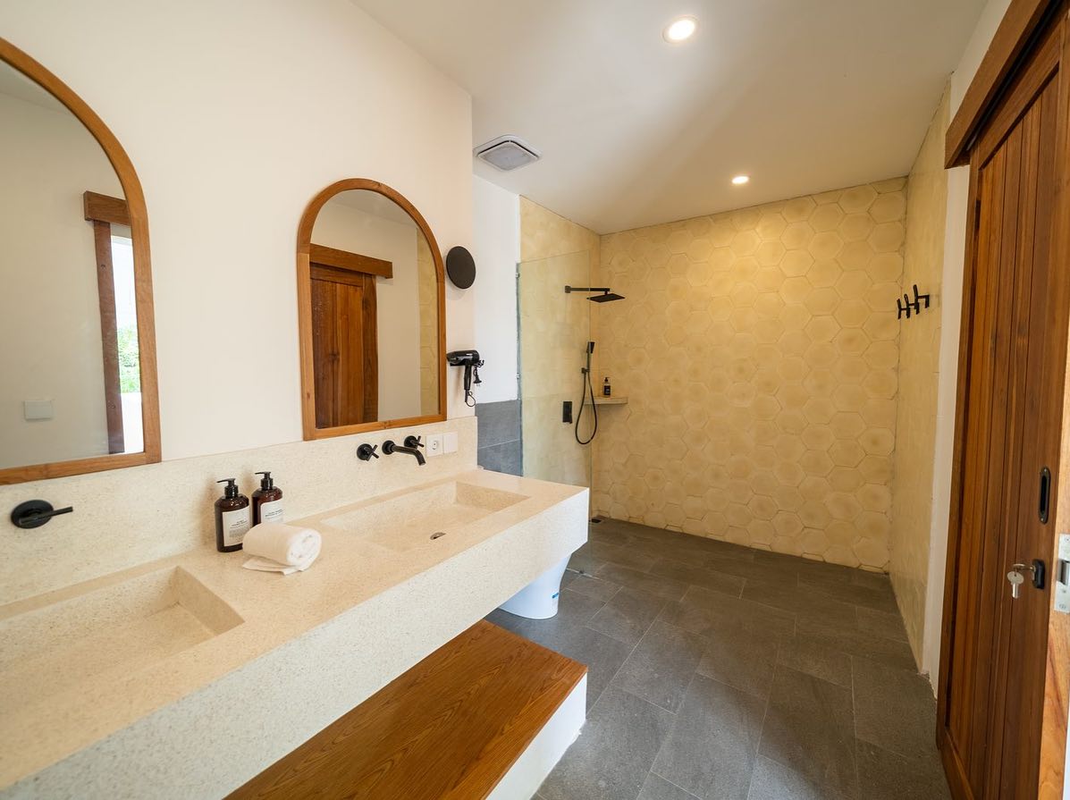 BRAND NEW 4 BEDROOM VILLA FOR YEARLY RENTAL8